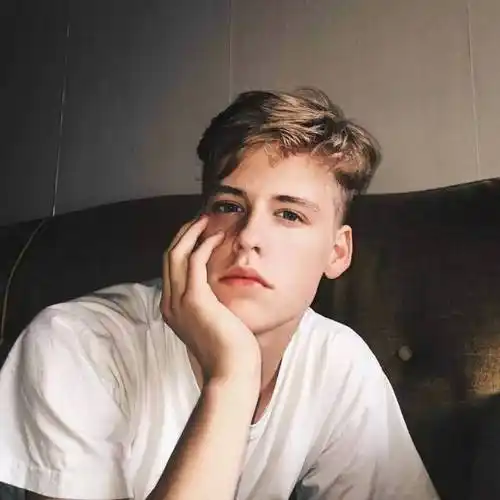 6686体育特邀作者Aubrey