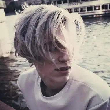 6686体育钻石作者Scarlett