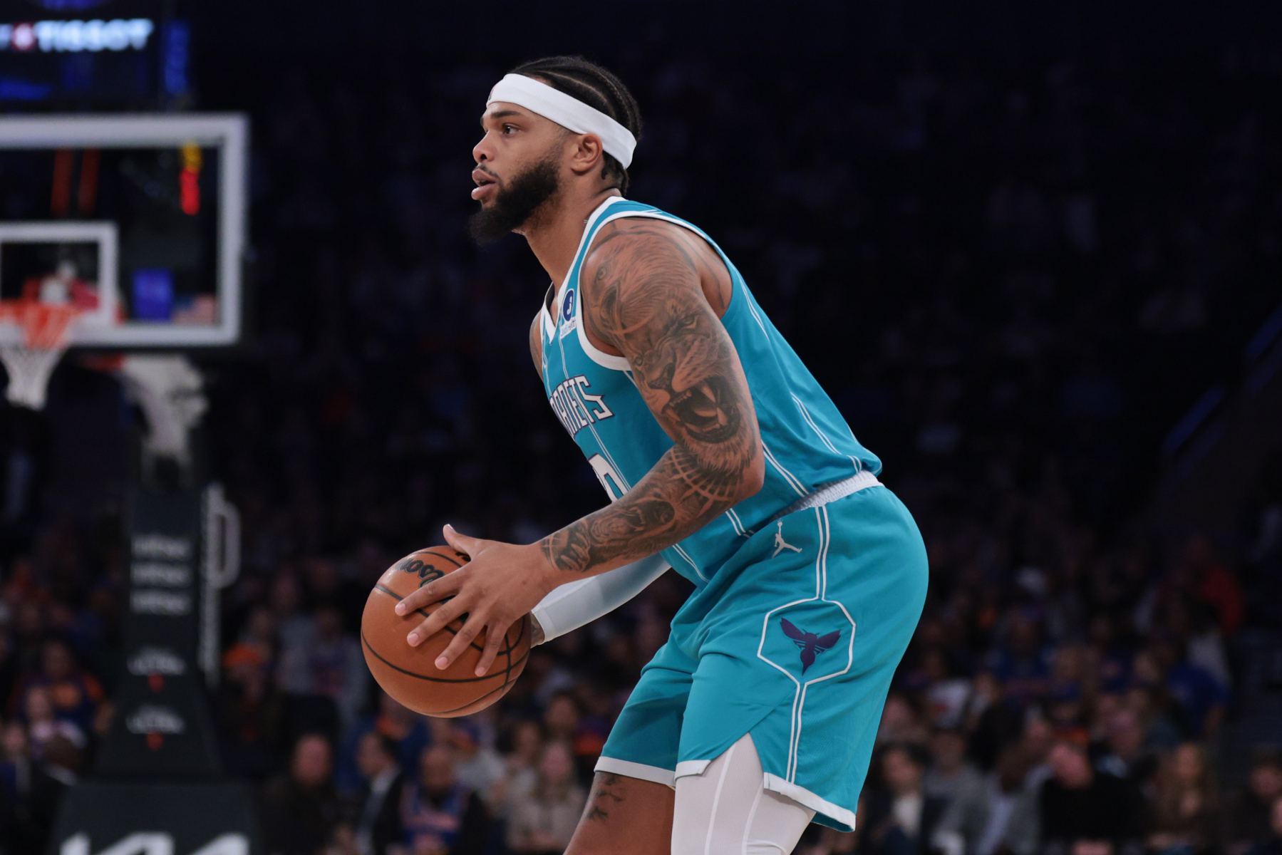 Всего «Хорнетс» допустили 19 ошибок и 42 нарушения.