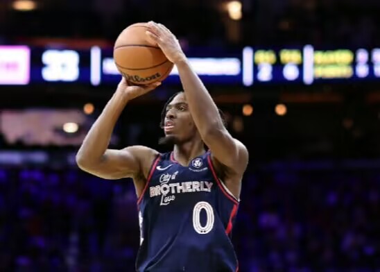 Сумасшедшие трехочковые! В первой четверти «76ers & Hornets» нанесли в общей сложности 14 попаданий при точности бросков 56%.