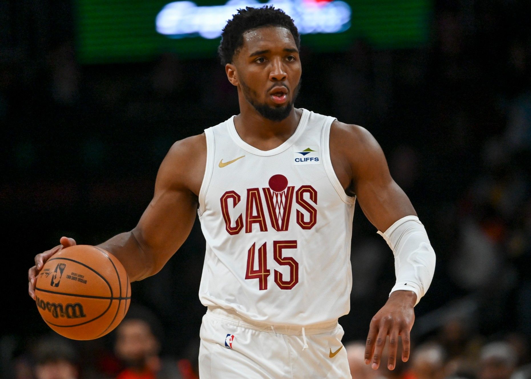 Американские СМИ оценивают реальный процент попаданий в НБА: Митчелл возглавляет список, «Наггетс» занимают второе и третье места.