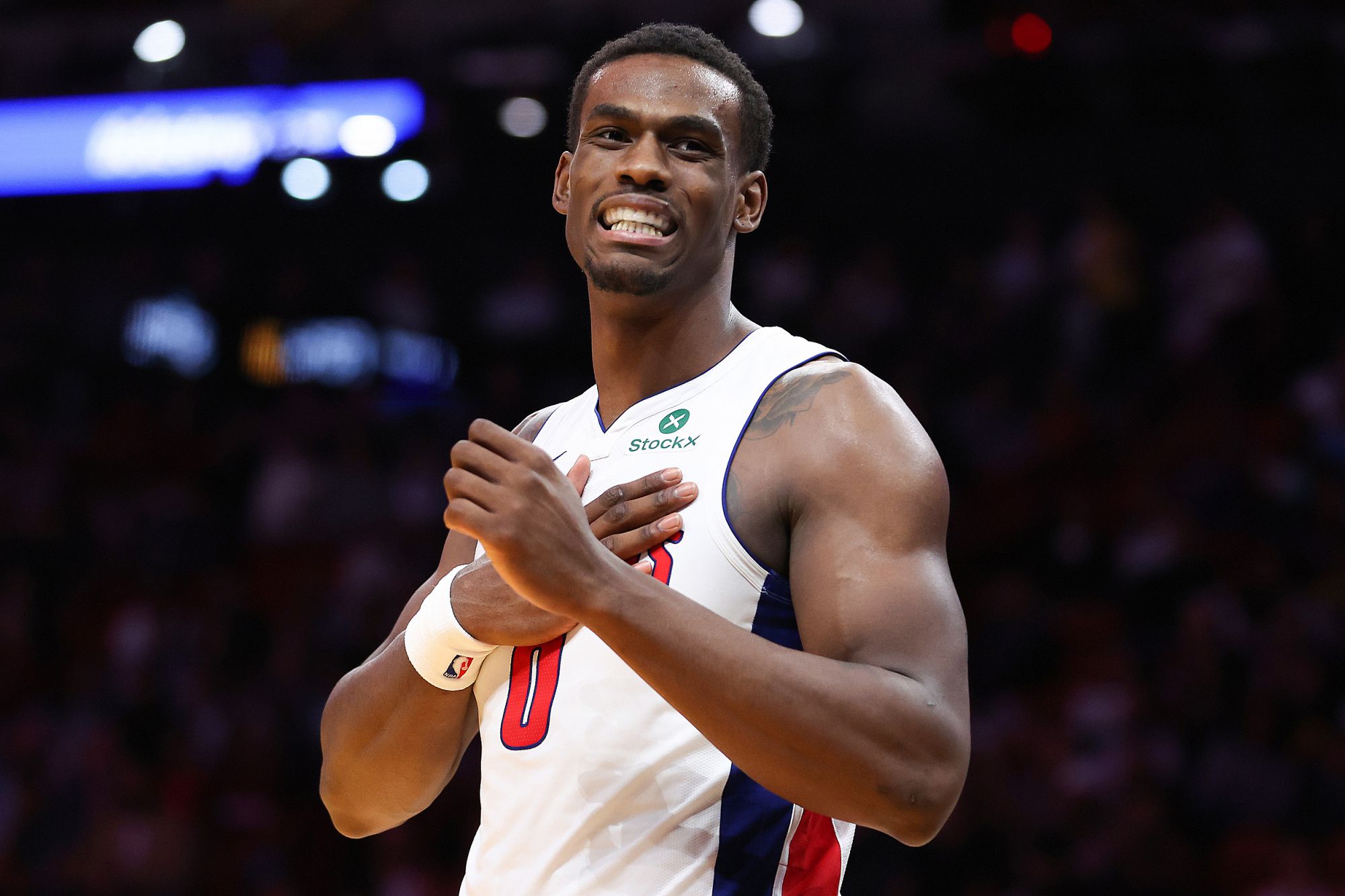 22-летний Дюрен забил 20+20 4 раза, уступая только О'Нилу и Ховарду за последние 45 лет.