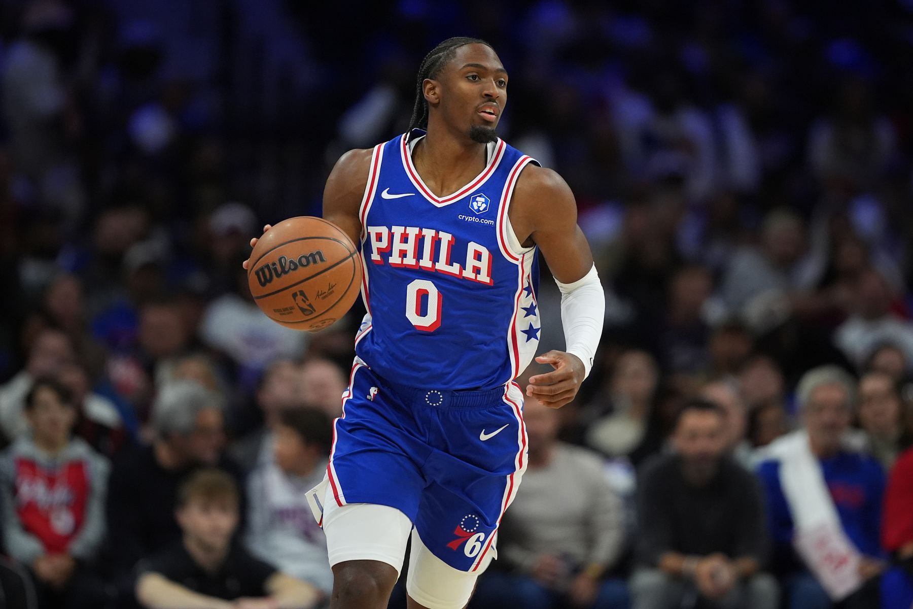 Старайтесь изо всех сил! Макси реализовал 6 из 10 трёхочковых, набрал 39 очков, 5 подборов и 5 передач.