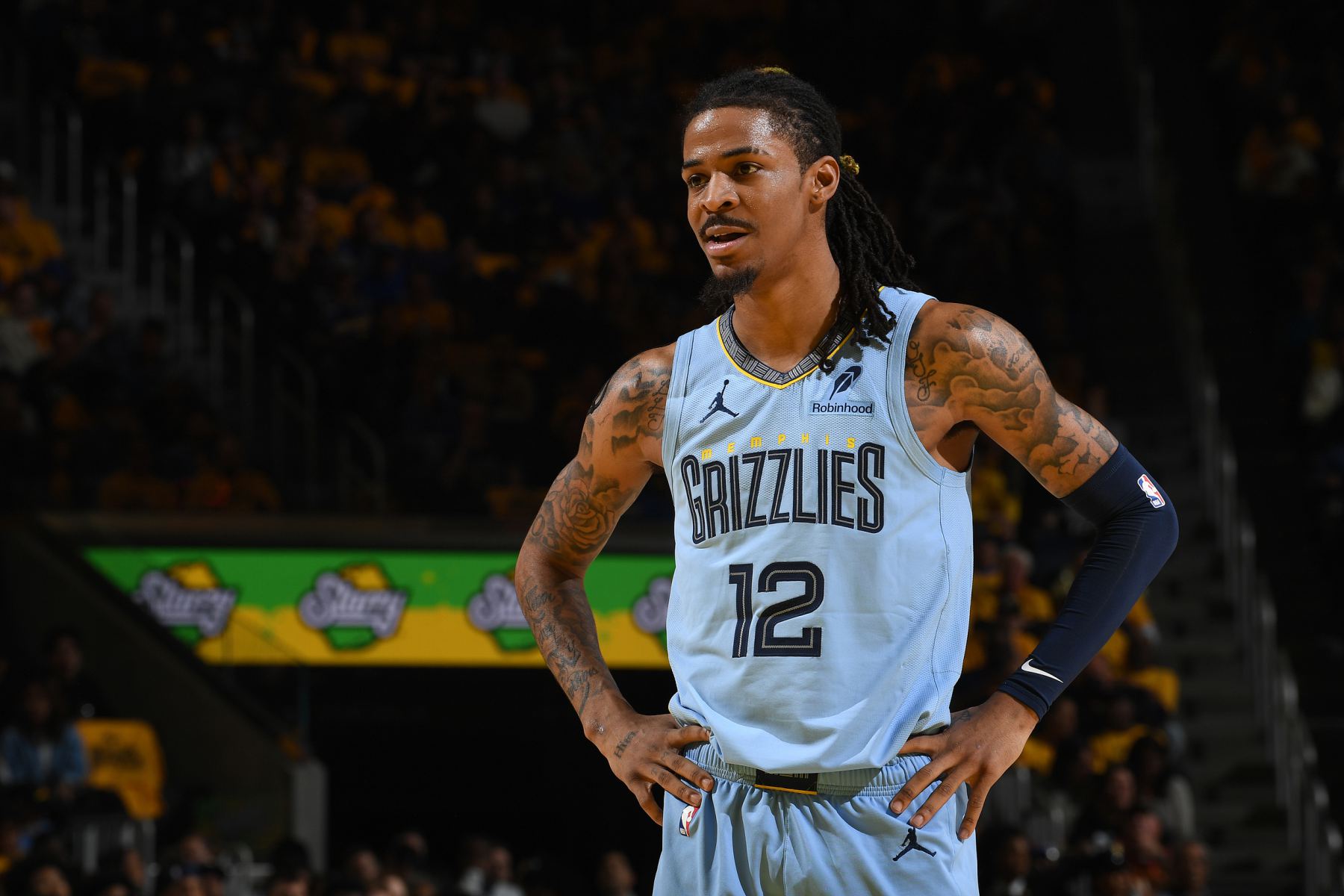 Спад! В последних 5 играх Морант сделал всего 25 бросков, но допустил 29 ошибок.