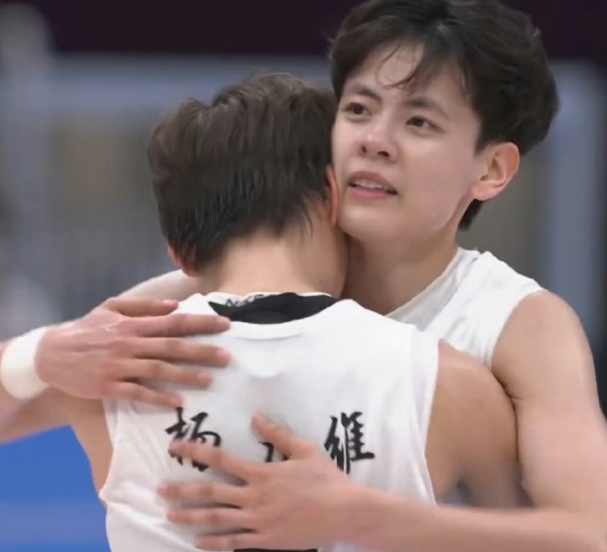 Решающий момент труден! Ян Шую набрал 22 очка при 9 из 18 бросков, 1 подборе и 3 передачах.