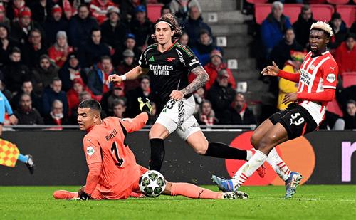 ПСВ Эйндховен против Арсенала