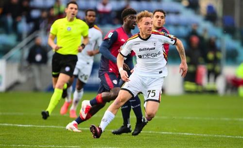 Кальяри против Лечче