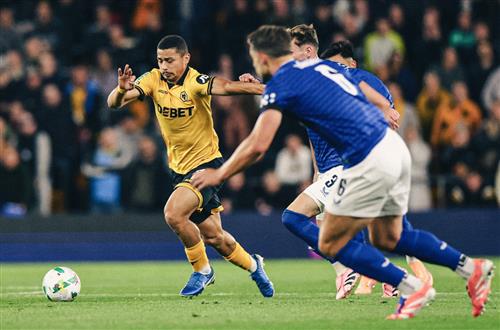 Волки против Эвертона