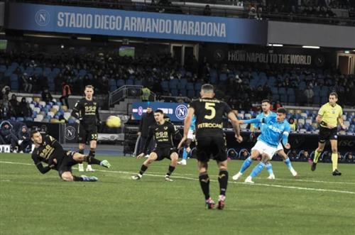 Передача против Эллады Вероны