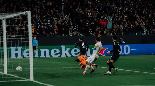 Айнтрахт Франкфурт vs Сен-Гилиус