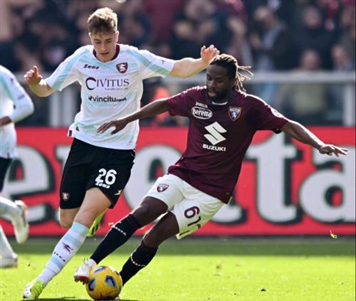 Турин против Салернитаны