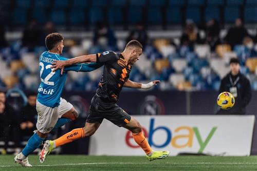 Неаполь против Турина