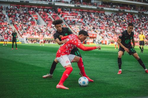 Майнц 05 против Вольфсбурга