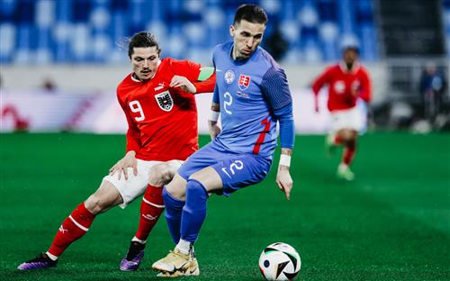 Словакия против Австрии