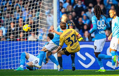 Неаполь против Генуи