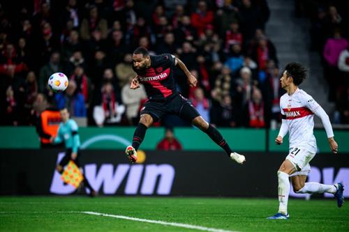 Байер Леверкузен против Штутгарта