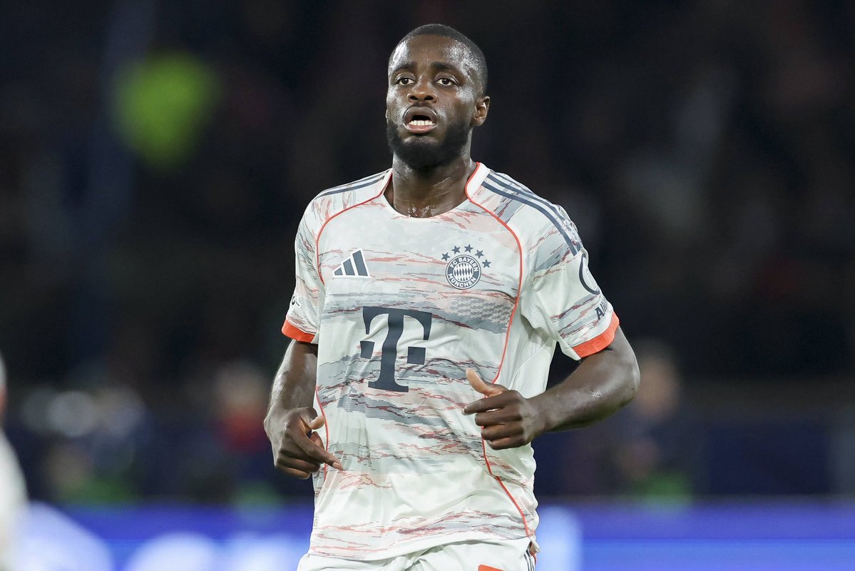 Де Скай: «Реал Мадрид» действительно заинтересован в Памекано, но переговоры о продлении контракта последнего проходят гладко