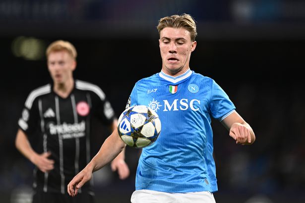 «Манчестер Юнайтед»: Хойлен очень хотел остаться в «Манчестер Юнайтед», но к чемпионату мира его позиция изменилась