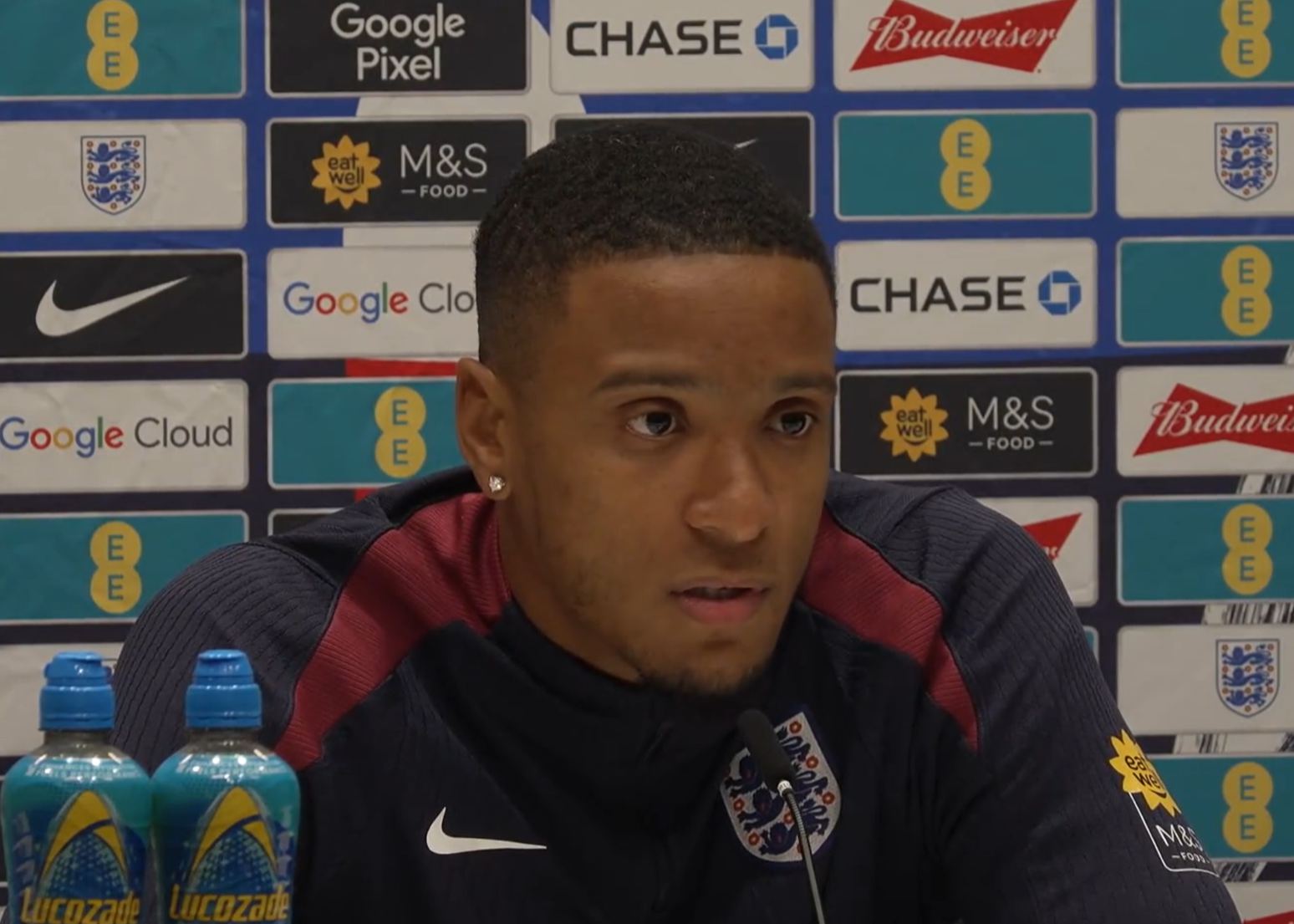 Конса: Эмери очень много значит для меня, мне нравится стратегия центрального защитника, возглавляющего атакующую организацию команды