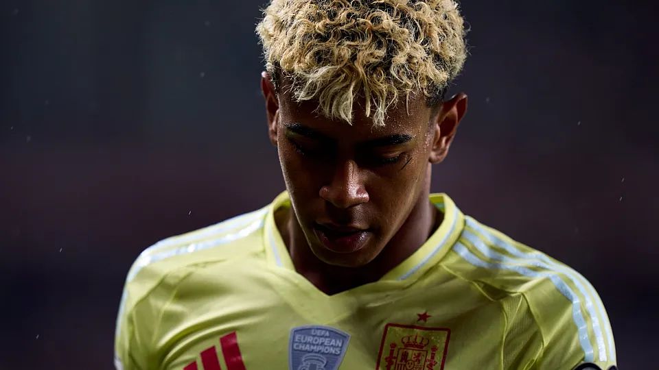 Испанский чиновник: Ямал не общался с врачом команды, не перенес операцию и выбывает из состава нынешней сборной