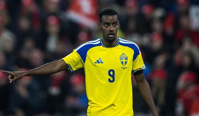 Неуклюжий! Исаак, лучший игрок летнего окна, не забил гол в Премьер-лиге, Лиге чемпионов и отборочных чемпионатах Европы.