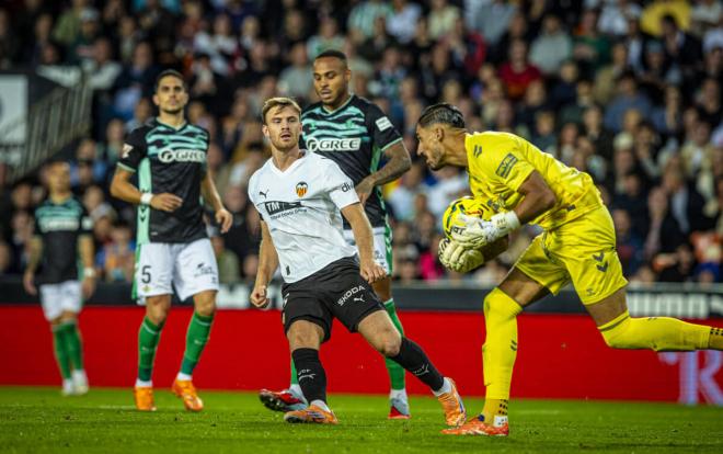 Нападающий «Валенсии» Бельтран: Некоторые говорят, что мы хотим избавиться от тренера, и это просто невероятно