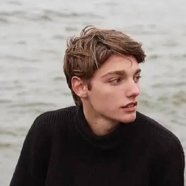 6686体育铜牌作者伊人意