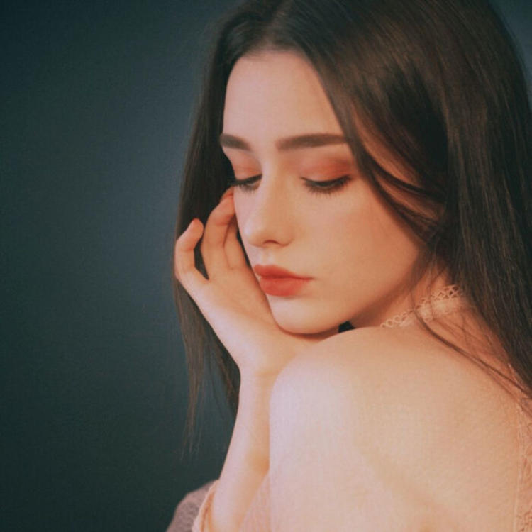 6686体育银牌作者Britta